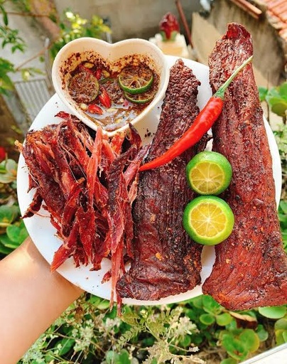 Thịt Lợn Gác Bếp