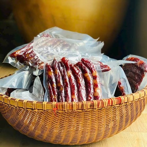 Lạp Sườn Gác Bếp